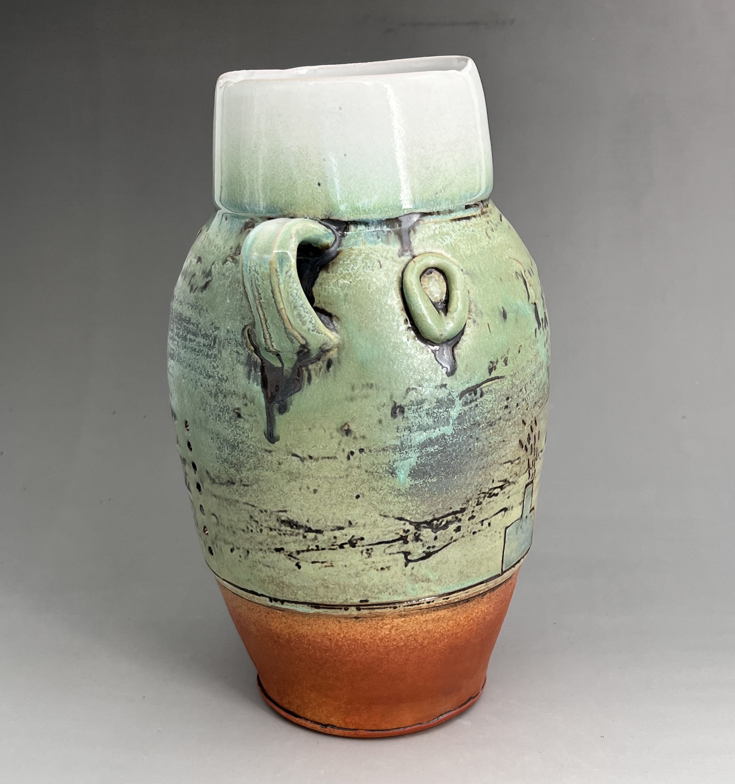 large green vase 0286