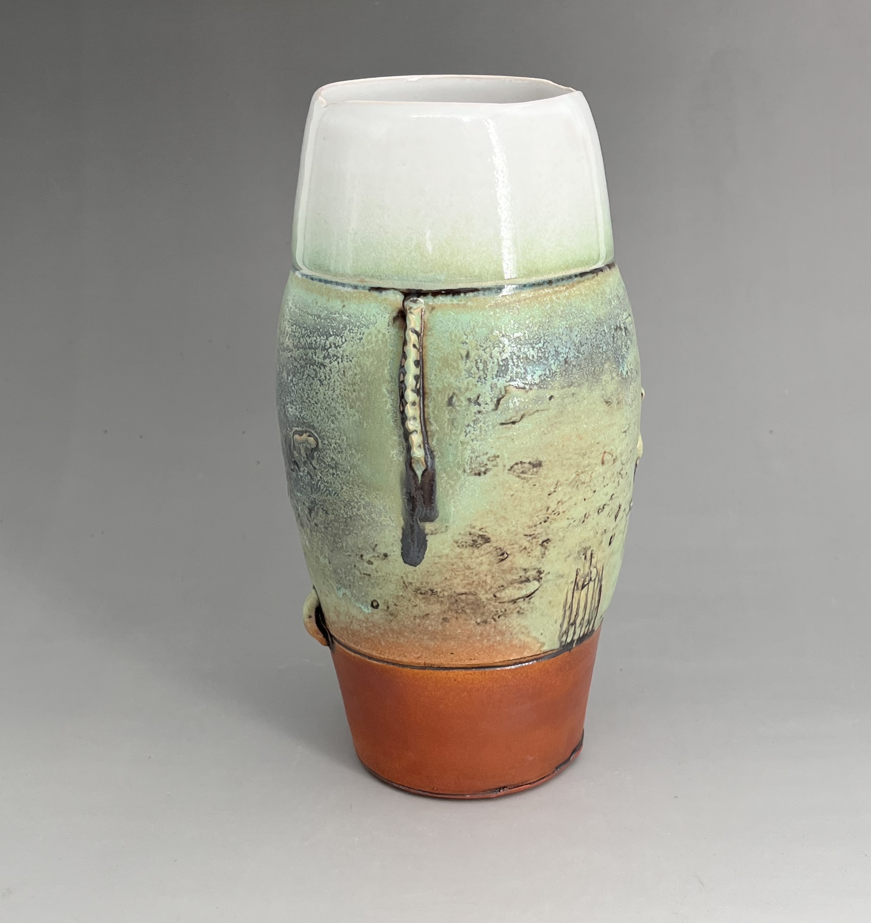 large green vase 0288